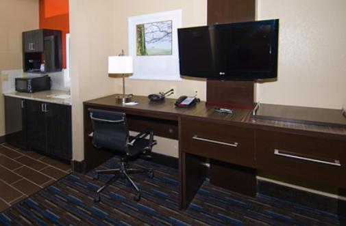 غرفة قياسية سرير كينج لذوى الإحتياجات الخاصة, Holiday Inn Express Fulton, An Ihg