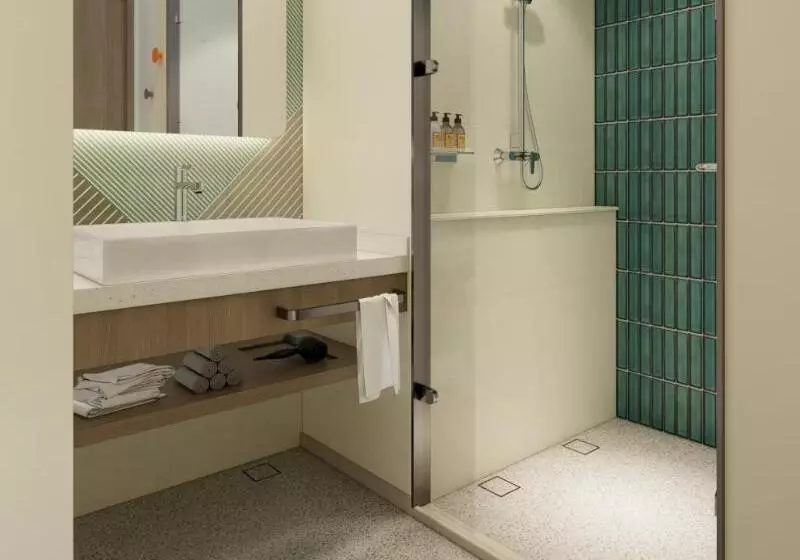 キングサイズベッドのスイートルーム, Holiday Inn Express Fulton, An Ihg