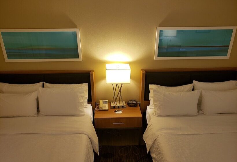 Номер Стандарт 2 Двуспальные Кровати, Holiday Inn Express Hotel Pittsburgh North/harmarville, An Ihg