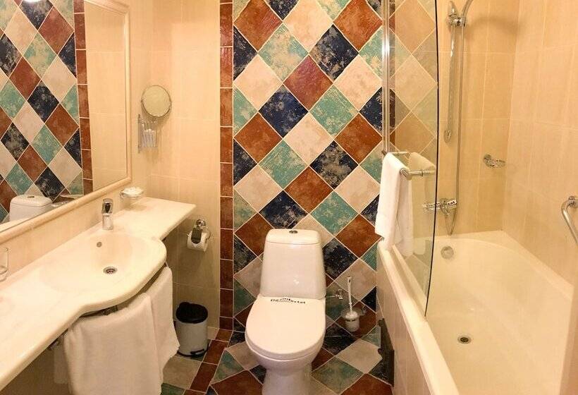 Standard Room, Komilfo