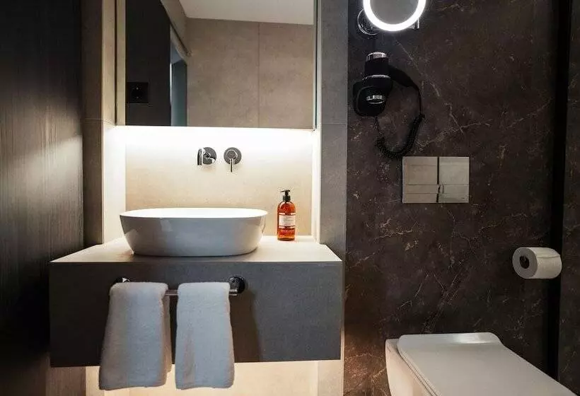 اتاق استاندارد سه نفره, Konvin Hotel By Reykjavik Keflavik Airport