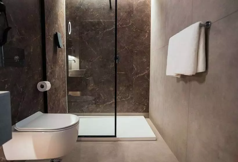 اتاق استاندارد چهار تخته, Konvin Hotel By Reykjavik Keflavik Airport
