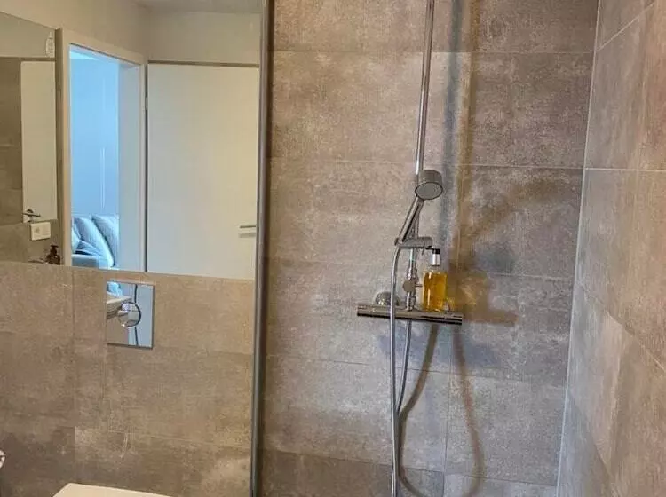 اتاق خانوادگی, Konvin Hotel By Reykjavik Keflavik Airport
