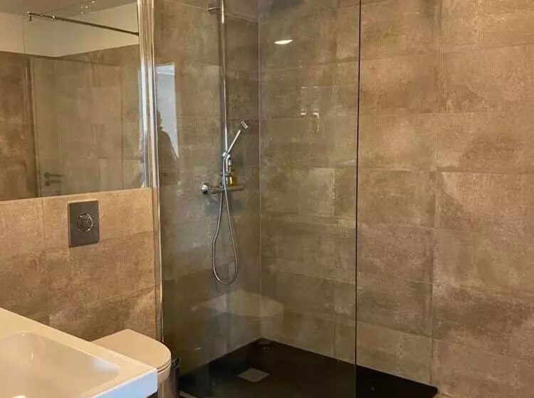 اتاق خانوادگی, Konvin Hotel By Reykjavik Keflavik Airport