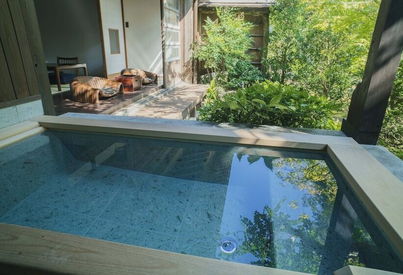 Классический Номер, Ochiairo