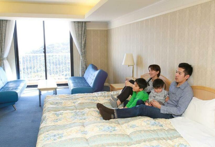 اتاق خانوادگی, Sekia