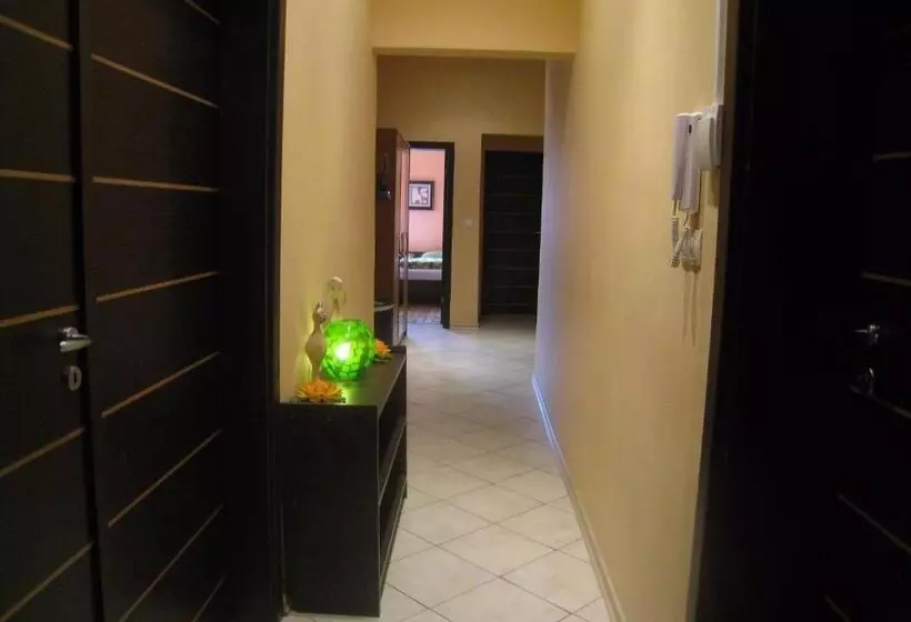 Standard-huone Jaettu Kylpyhuone, Elegance On A Budget Rooms For Rent In Sofia Center