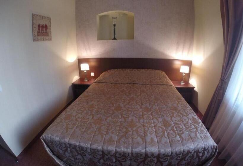 اتاق استاندارد سه نفره, Grafo Zubovo Hotel & Spa