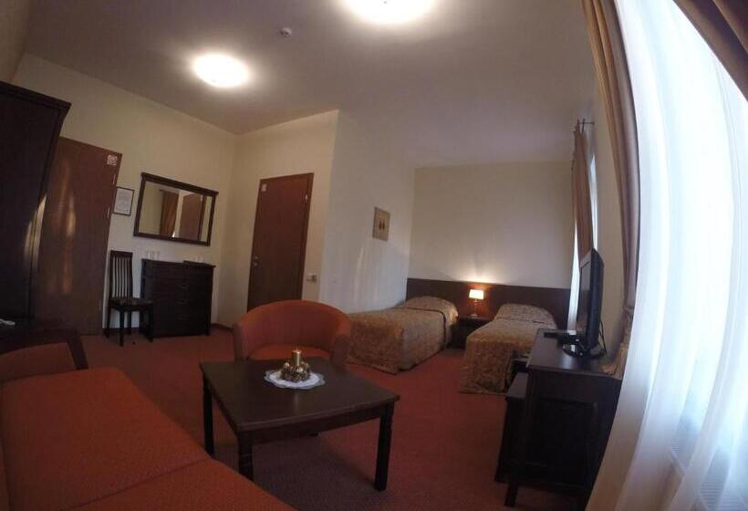 اتاق استاندارد سه نفره, Grafo Zubovo Hotel & Spa