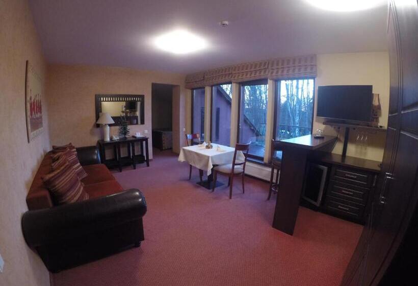 سوییت, Grafo Zubovo Hotel & Spa