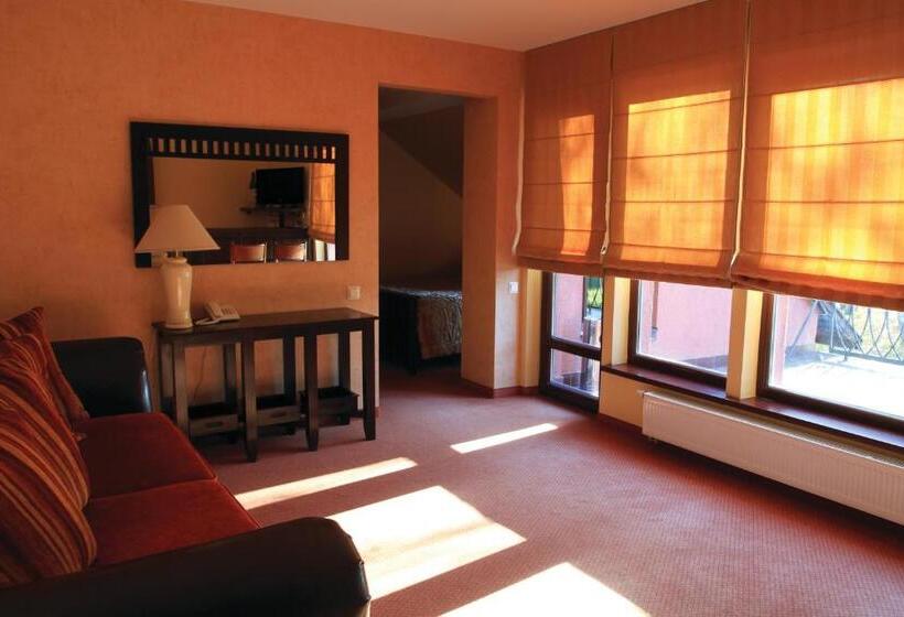 سوییت, Grafo Zubovo Hotel & Spa