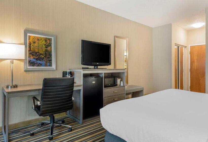 غرفة قياسية سرير كينج, Best Western Plus New England Inn & Suites