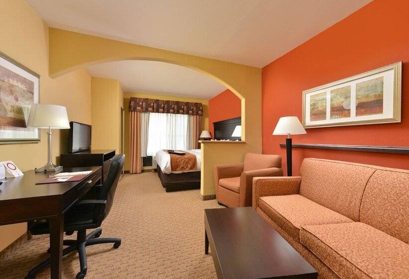 Люкс, Comfort Suites Salina South