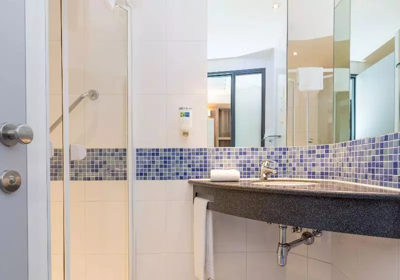 キングサイズベッドのスイートルーム, Holiday Inn Express Hotel & Suites Christiansburg, An Ihg