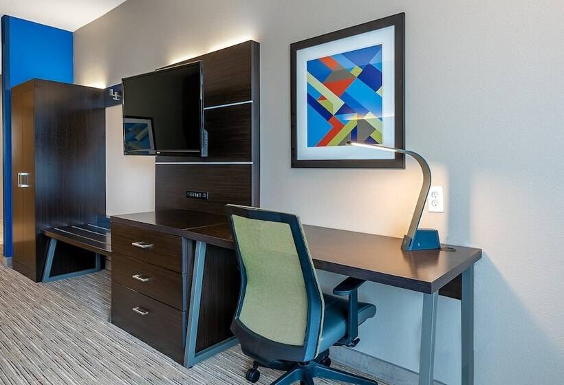 סוויטה מותאמת לאדם עם מוגבלויות, Holiday Inn Express Hotel & Suites Kilgore North, An Ihg