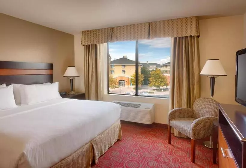 スーペリアースイート, Holiday Inn Express & Suites Orem North Provo