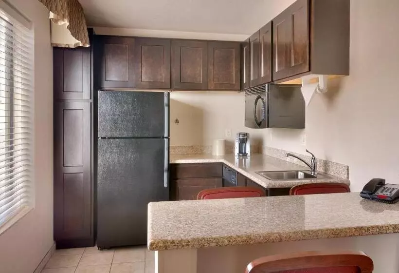 スーペリアースイート, Holiday Inn Express & Suites Orem North Provo