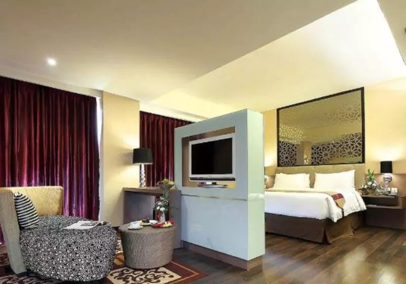 ジュニアスイート, Mercure Padang