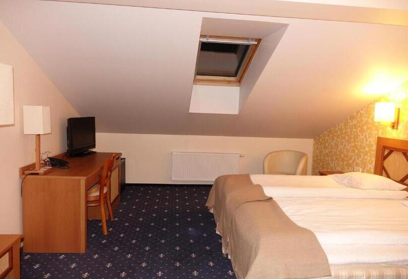 اتاق اکونومی, Park Villa