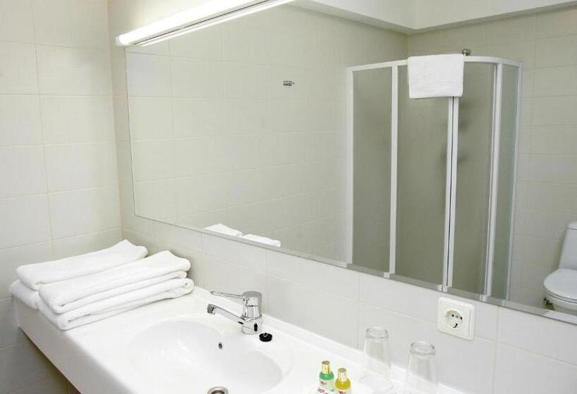 اتاق اکونومی, Park Villa