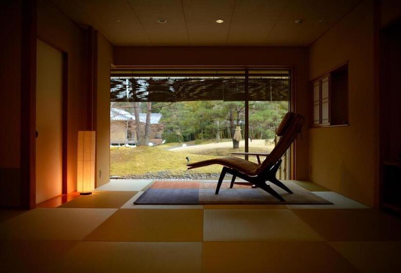 标准间, Saryou Souen