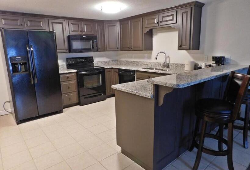 キングサイズベッドのスイートルーム, Wingate By Wyndham Bowling Green