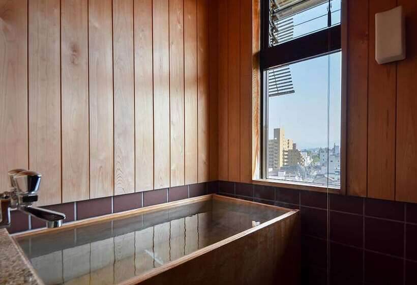 סוויטה, Yamatoya Besso