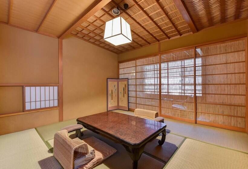 جناح, Yamatoya Besso