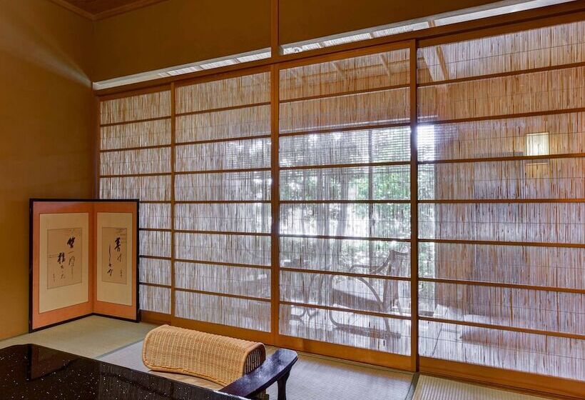 جناح, Yamatoya Besso