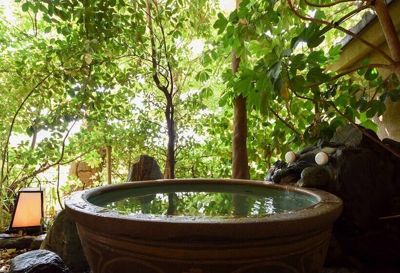 סוויטה, Yamatoya Besso