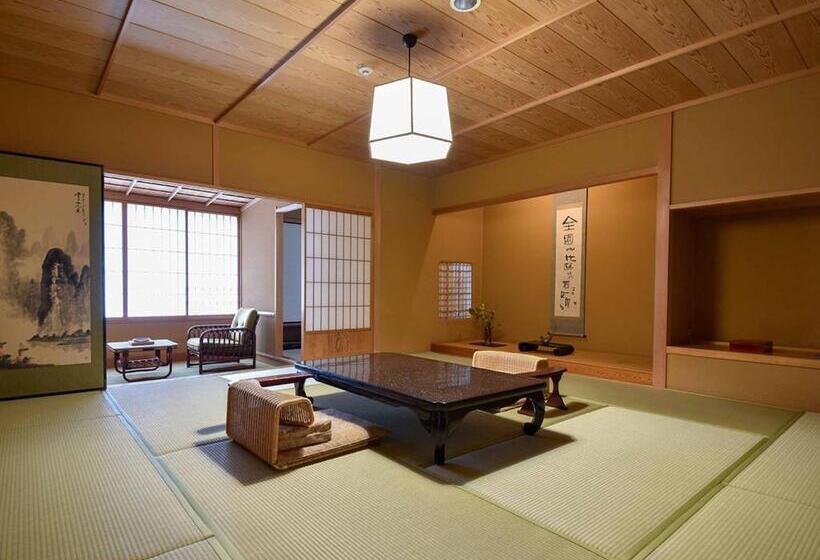 סוויטה, Yamatoya Besso