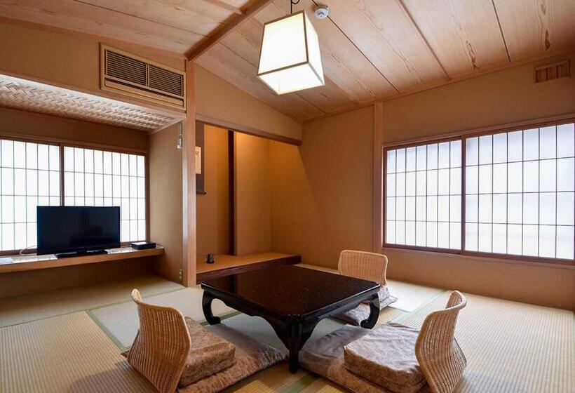 جناح, Yamatoya Besso