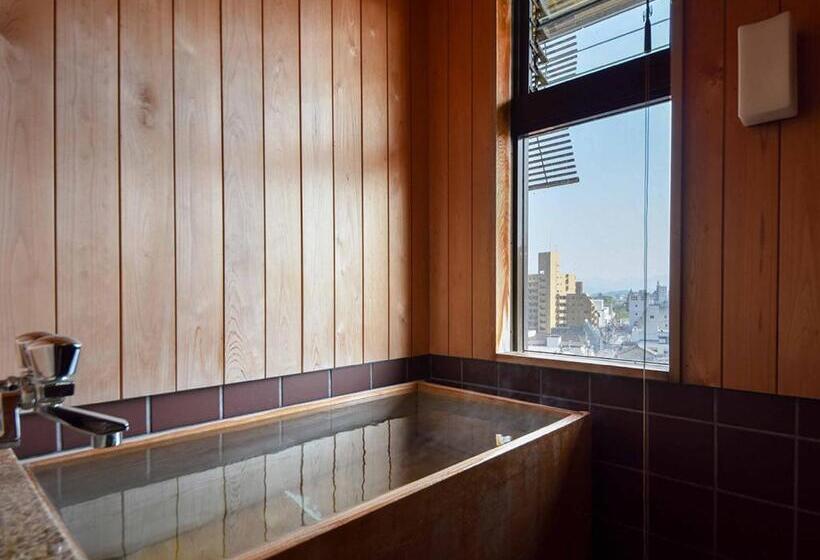 جناح جونيور, Yamatoya Besso