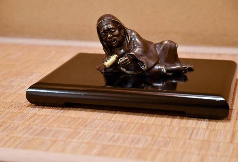 סוויטת ג'וניור, Yamatoya Besso