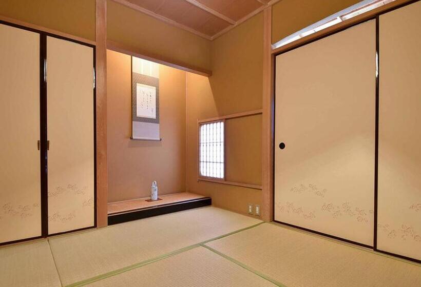 חדר סטנדרט לארבעה, Yamatoya Besso