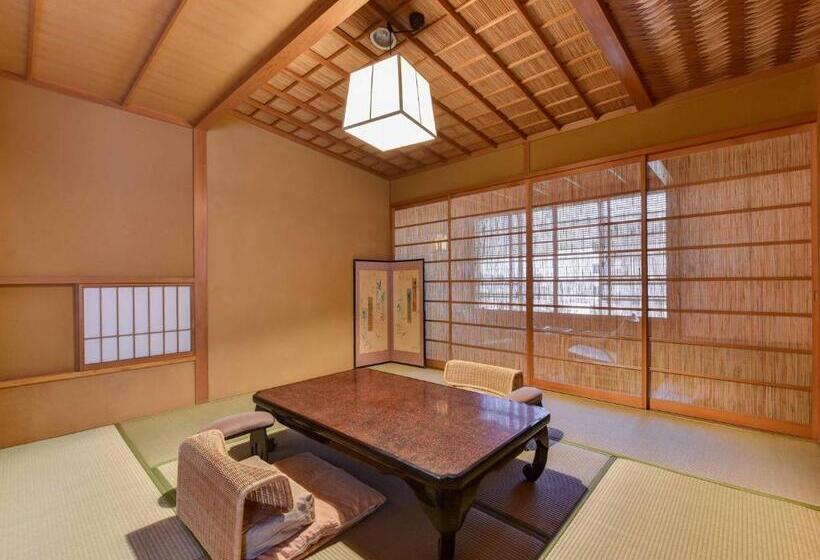 סוויטה, Yamatoya Besso