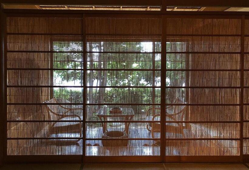 סוויטה, Yamatoya Besso