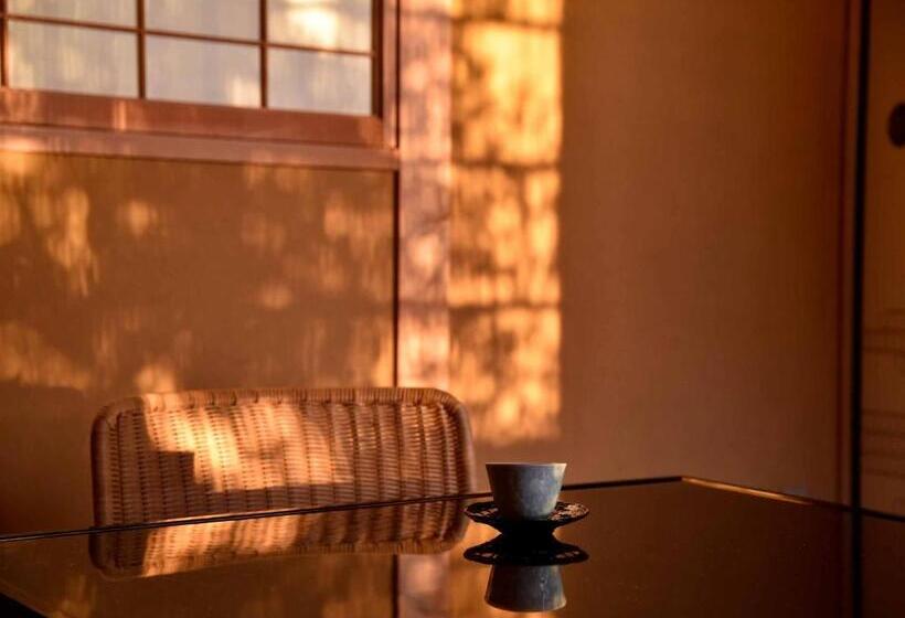 סוויטה, Yamatoya Besso