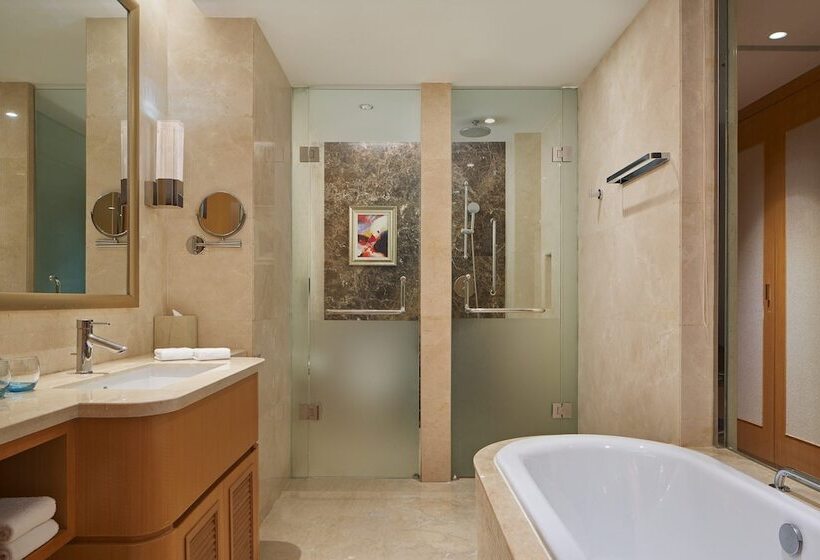 ２ダブルベッドのスタンダードルーム, Sheraton Yantai Golden Beach Resort