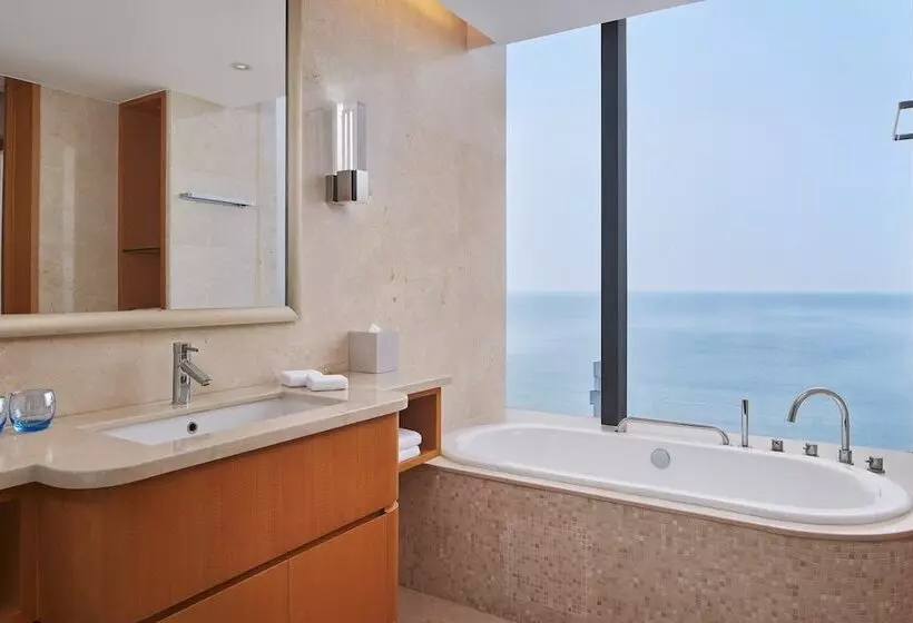 オーシャンビューデラックスルーム, Sheraton Yantai Golden Beach Resort