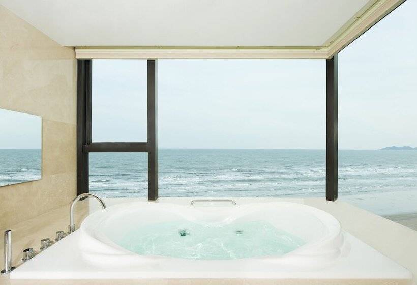 プレジデントスイートルーム, Sheraton Yantai Golden Beach Resort