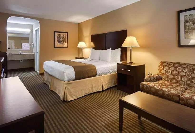 キングサイズベッドのスタンダードルーム, Best Western Cedar Inn