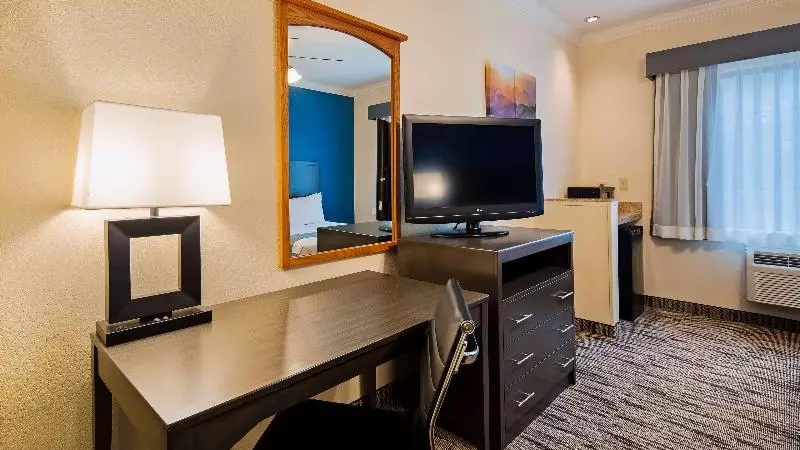 キングサイズベッドのスイートルーム, Best Western Dinosaur Valley Inn & Suites