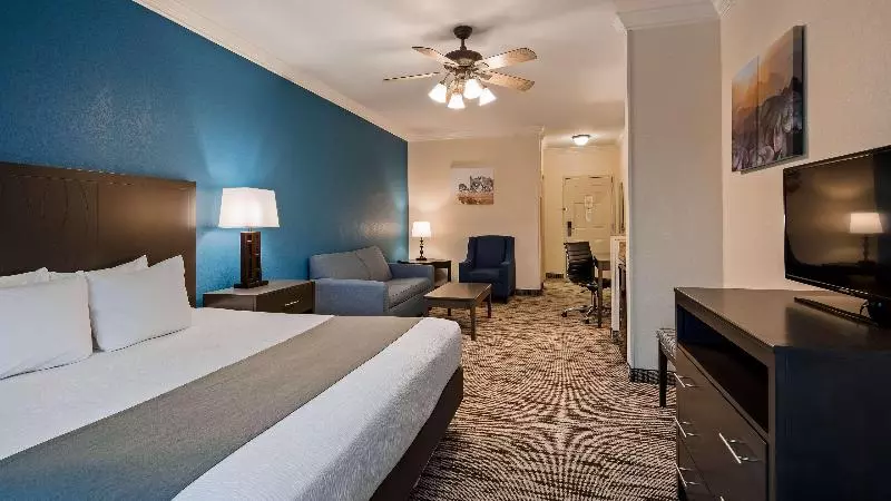 スイート, Best Western Dinosaur Valley Inn & Suites