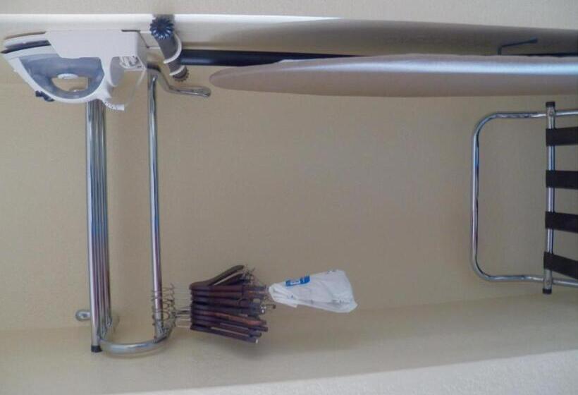 身障者適用キングサイズベッドルーム, Best Western Of Wise