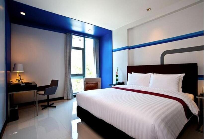 اتاق پرمیوم, Fx Hotel Metrolink Makkasan