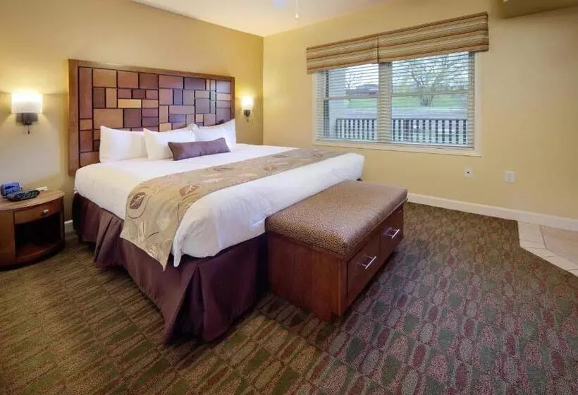身障者適用キングサイズベッドルーム, Holiday Inn Club Vacations At Lake Geneva Resort, An Ihg