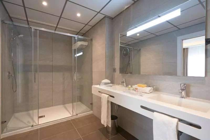 身障者適用スイートルーム, Holiday Inn Express Conway, An Ihg