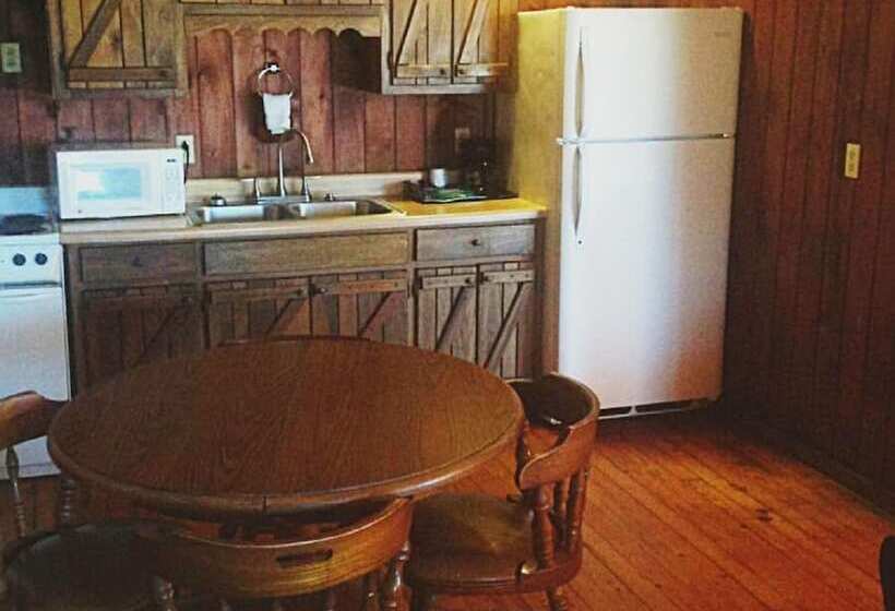 غرفة قياسية, The Smoke House Lodge