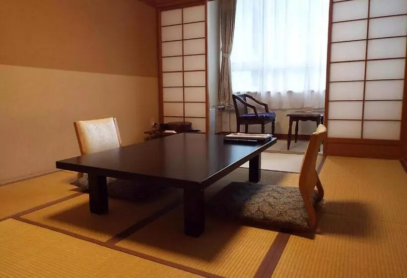 Standard-huone, Tsubakikan